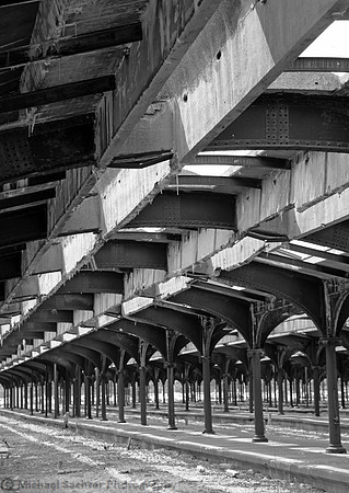 IMG_0134 v1 B+W urban landscape